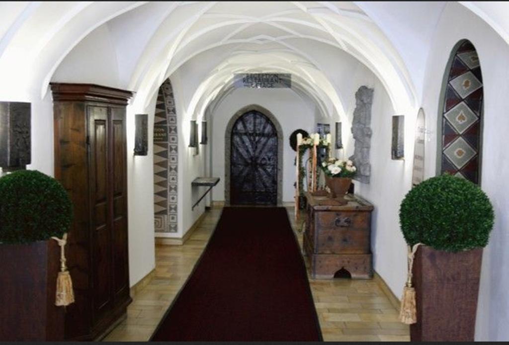 Schlosshotel Post Imst Exterior foto