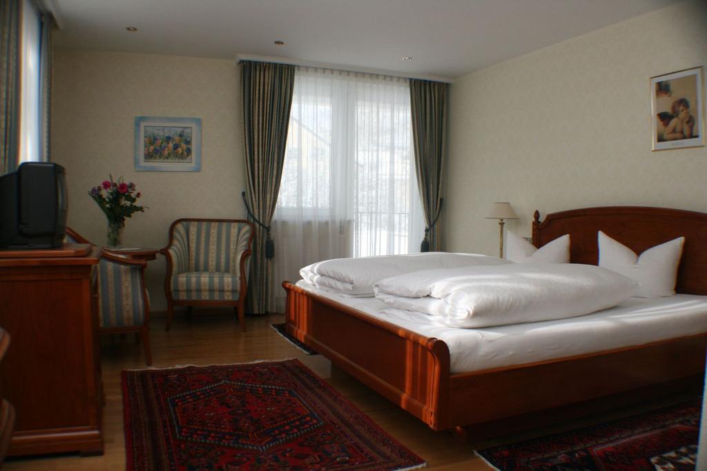 Schlosshotel Post Imst Quarto foto